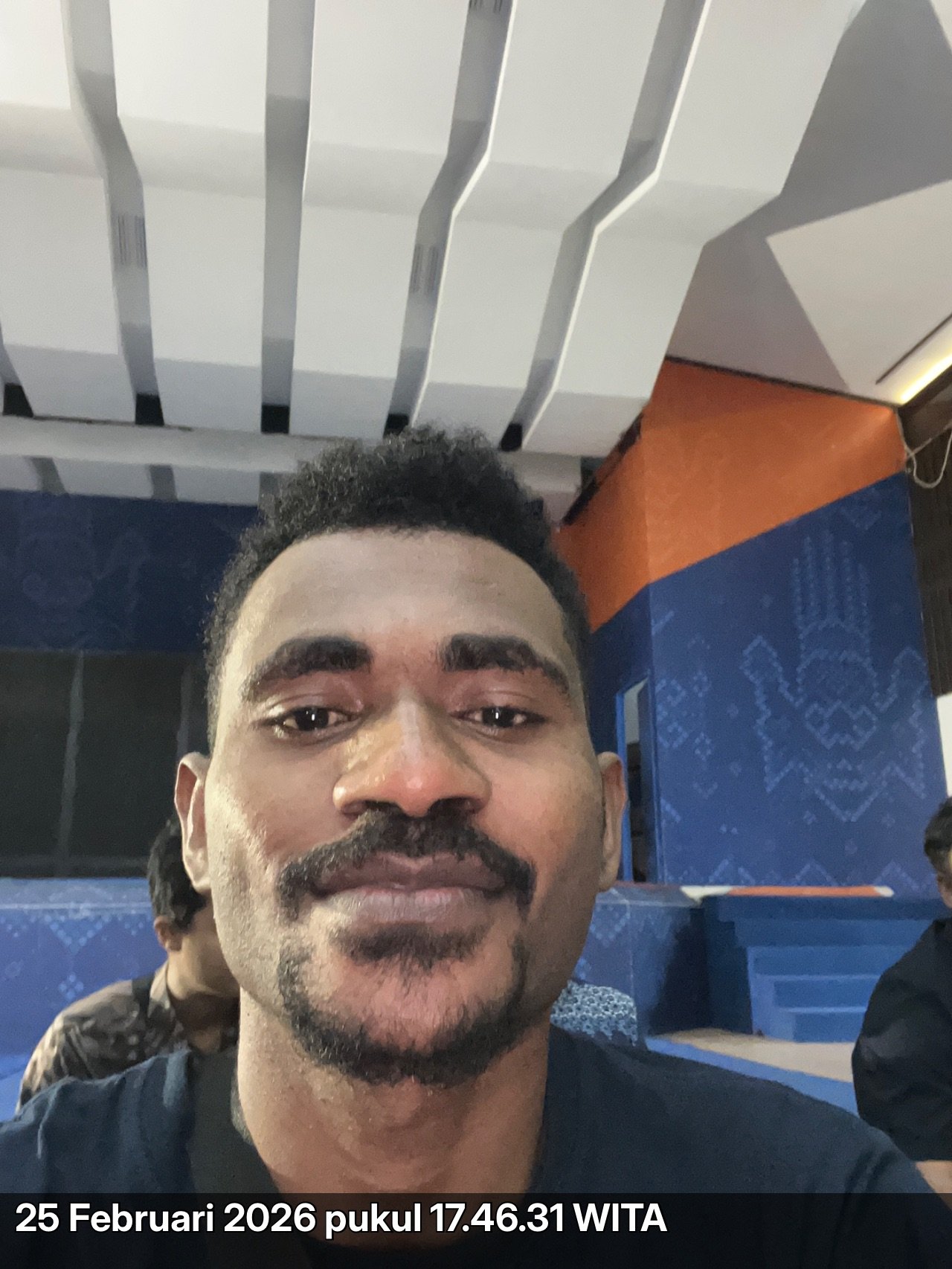 Foto Adolof Yanis Yesyan